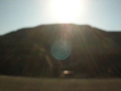 Esfera_Luminosa_sobre_piramide